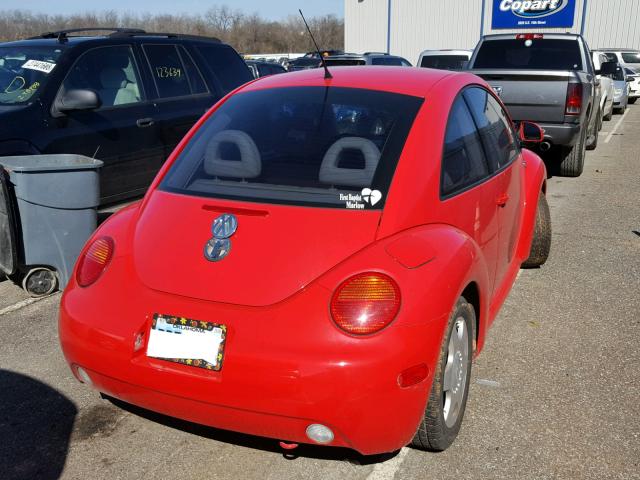 3VWCA21C2YM501301 - 2000 VOLKSWAGEN NEW BEETLE 红色 照片 4