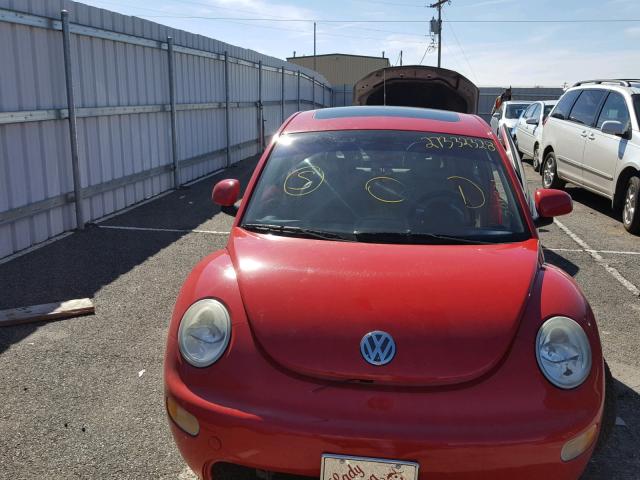 3VWCA21C2YM501301 - 2000 VOLKSWAGEN NEW BEETLE 红色 照片 9
