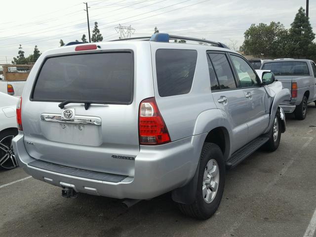 JTEZU14R470093539 - 2007 TOYOTA 4RUNNER SR SILVER photo 4