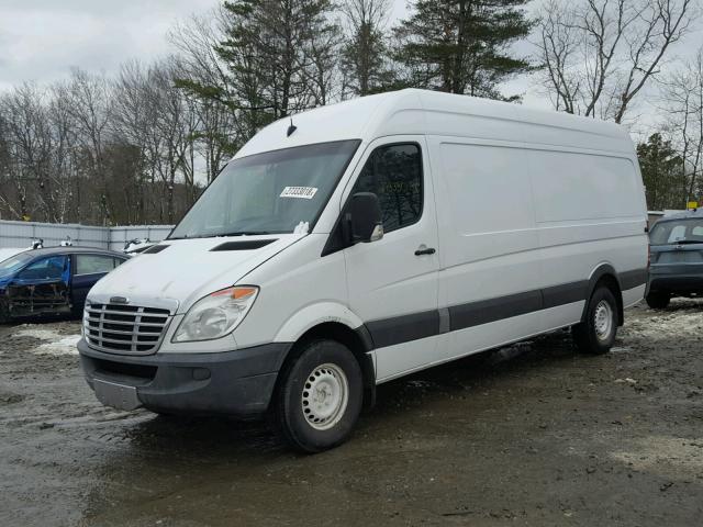 WDYPE8CC3A5451081 - 2010 FREIGHTLINER SPRINTER 2 WHITE photo 2