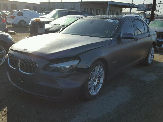 WBAKA4C50BC612444 - 2011 BMW 740 I GRAY photo 2