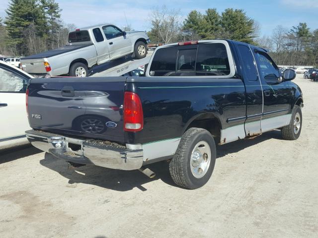 1FTZX17W2WNC04345 - 1998 FORD F150 BLACK photo 4