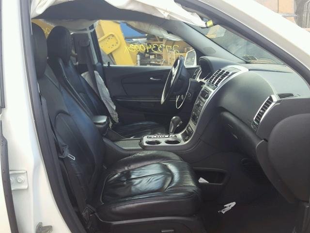 1GKLVMED3AJ105648 - 2010 GMC ACADIA SLT თეთრი ფოტო 5