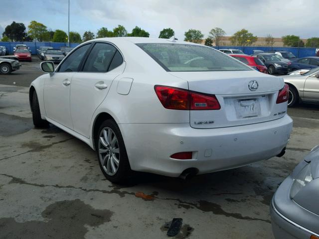 JTHCK262282023239 - 2008 LEXUS IS 250 WHITE photo 3