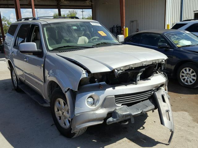 5LMFU27R24LJ33709 - 2004 LINCOLN NAVIGATOR SILVER photo 1