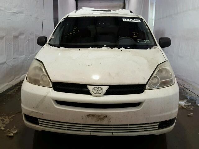 5TDZA23C74S087680 - 2004 TOYOTA SIENNA WHITE photo 9