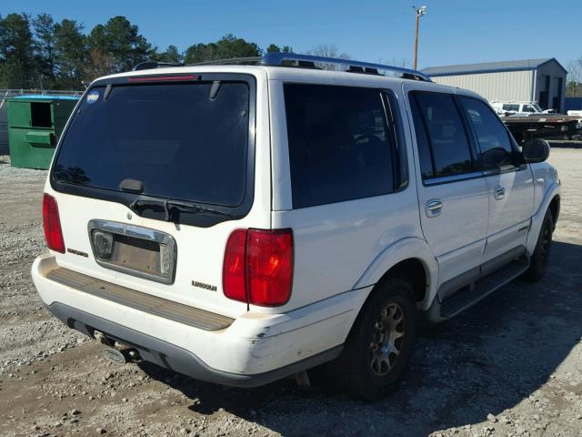 5LMRU27L1WLJ46673 - 1998 LINCOLN NAVIGATOR WHITE photo 4