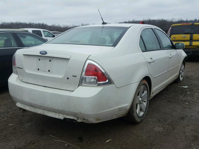 3FAHP07Z88R112503 - 2008 FORD FUSION SE WHITE photo 4