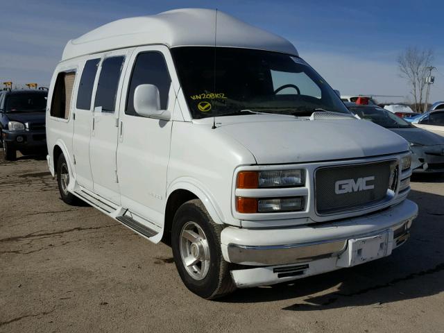 1GDFG15R021208102 - 2002 GMC SAVANA RV WHITE photo 1