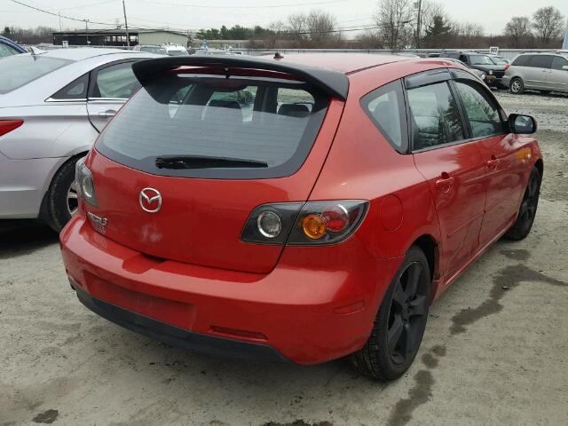 JM1BK143741109522 - 2004 MAZDA 3 HATCHBAC RED photo 4