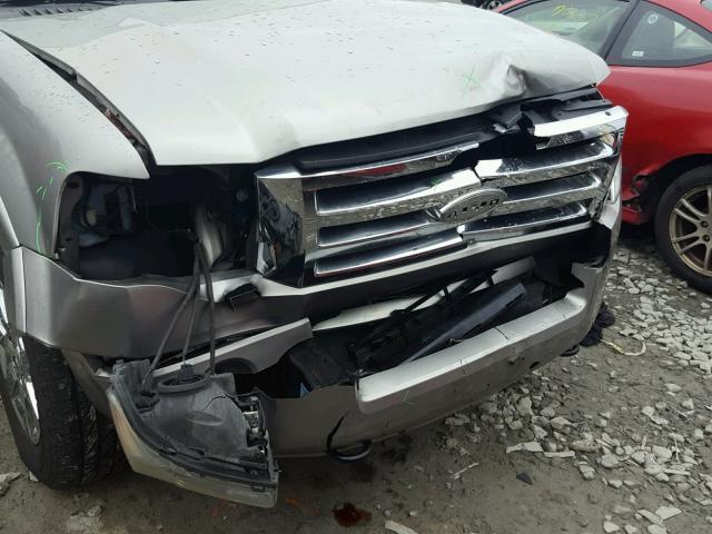 1FMFU16598LA71758 - 2008 FORD EXPEDITION SILVER photo 9