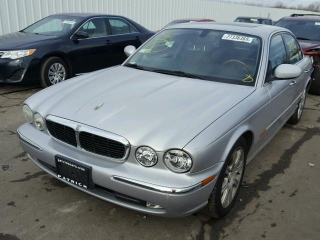 SAJWA71C94SG33670 - 2004 JAGUAR XJ8 SILVER photo 2