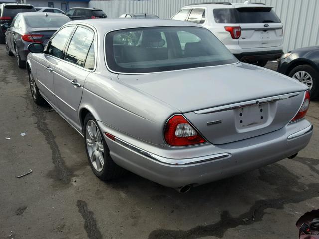 SAJWA71C94SG33670 - 2004 JAGUAR XJ8 SILVER photo 3