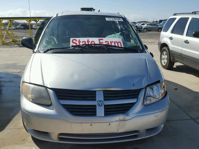 1D4GP45R96B592894 - 2006 DODGE CARAVAN SX SILVER photo 9