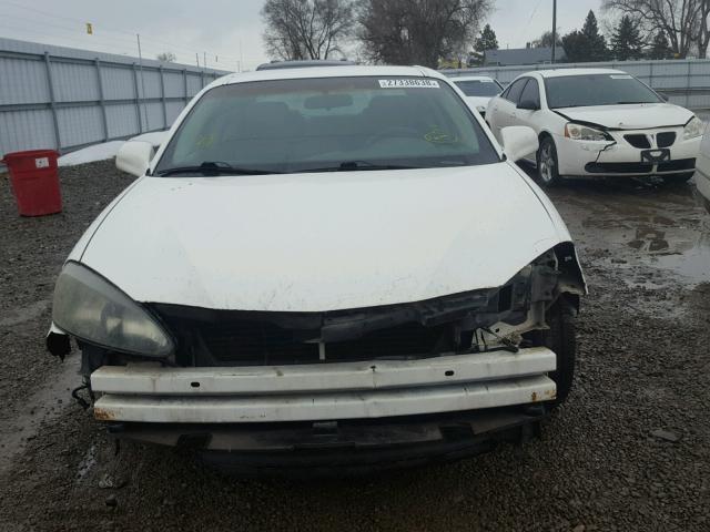 2G2WP522X41146096 - 2004 PONTIAC GRAND PRIX თეთრი ფოტო 9