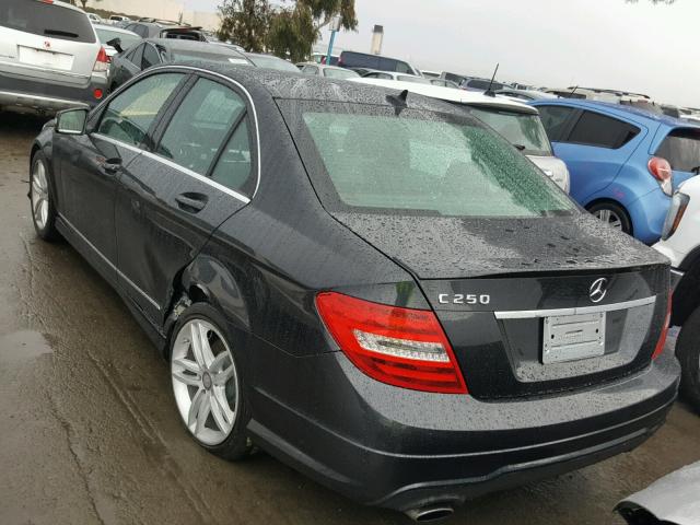 WDDGF4HB4DF973689 - 2013 MERCEDES-BENZ C 250 GRAY photo 3