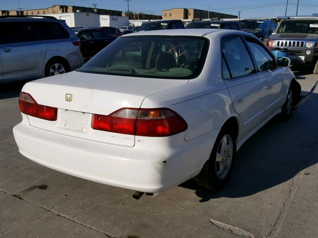 1HGCG565XWA108963 - 1998 HONDA ACCORD EX WHITE photo 4