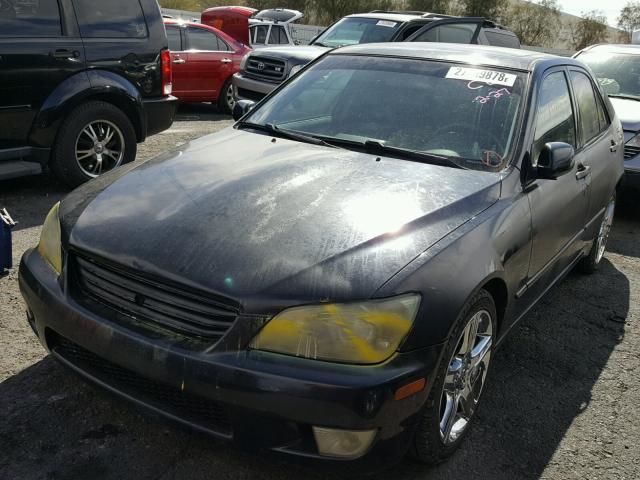 JTHBD192230065605 - 2003 LEXUS IS 300 BLACK photo 2