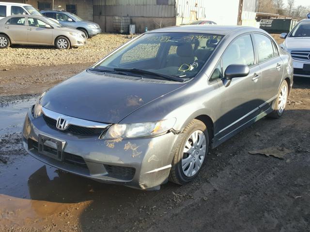 2HGFA1F55AH311955 - 2010 HONDA CIVIC LX GRAY photo 2