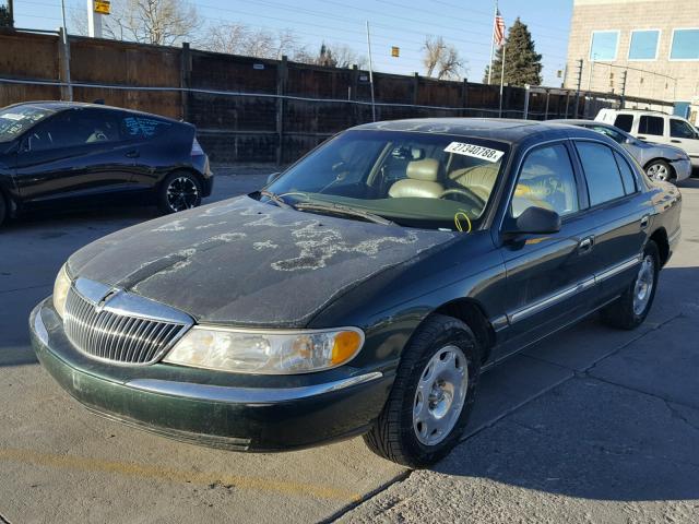 1LNFM97V1WY694823 - 1998 LINCOLN CONTINENTA GREEN photo 2