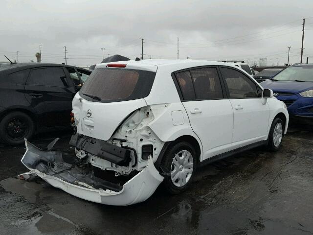 3N1BC1CP7AL381626 - 2010 NISSAN VERSA S WHITE photo 4