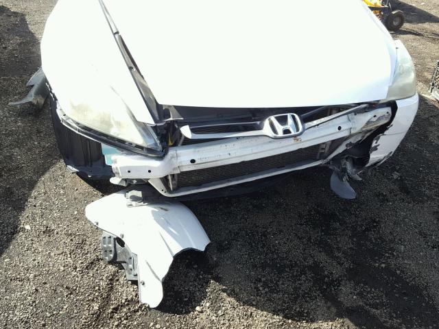 1HGCM55465A160283 - 2005 HONDA ACCORD LX WHITE photo 9