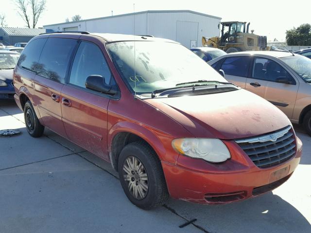 2A4GP44R36R831835 - 2006 CHRYSLER TOWN & COU RED photo 1