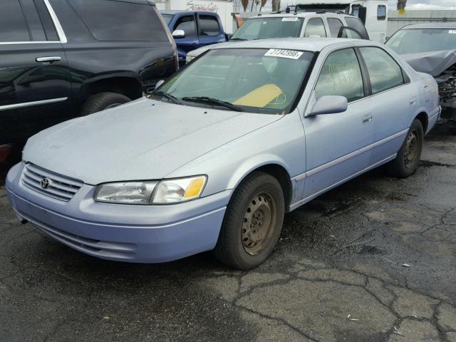 JT2BF22K7V0015791 - 1997 TOYOTA CAMRY LE BLUE photo 2