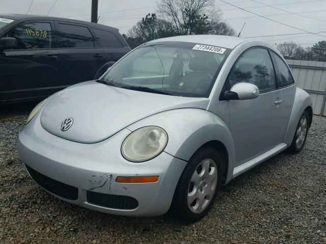 3VWPR31C56M424565 - 2006 VOLKSWAGEN NEW BEETLE SILVER photo 2