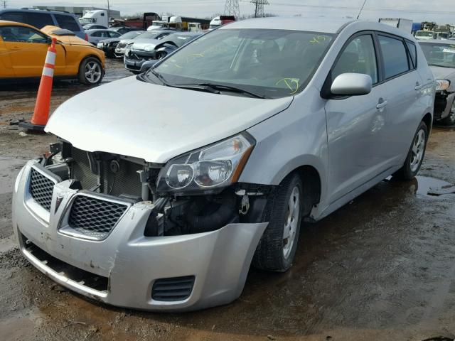 5Y2SP67879Z467346 - 2009 PONTIAC VIBE SILVER photo 2