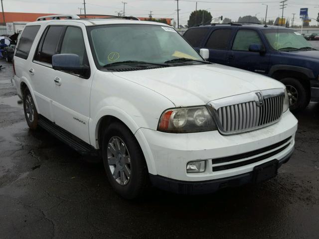 5LMFU275X5LJ01427 - 2005 LINCOLN NAVIGATOR WHITE photo 1
