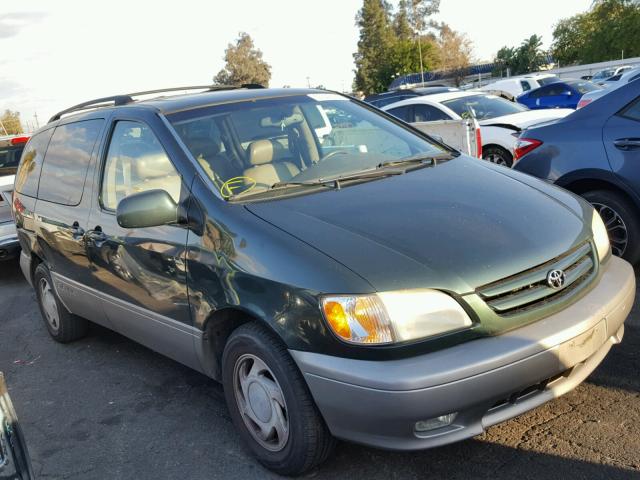 4T3ZF13C62U471649 - 2002 TOYOTA SIENNA LE GREEN photo 1