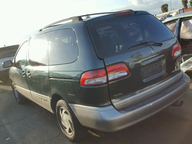 4T3ZF13C62U471649 - 2002 TOYOTA SIENNA LE GREEN photo 3