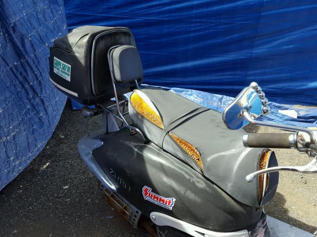 L5YTCKPA381215076 - 2012 ZNEN SCOOTER BLACK photo 6