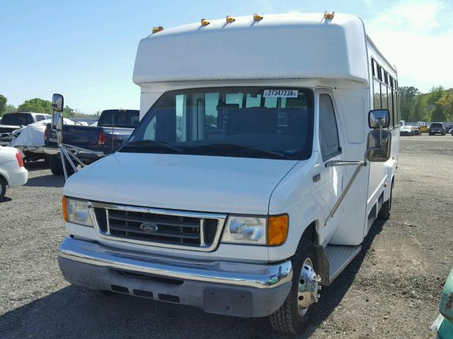 1FDXE45P94HA70063 - 2004 FORD ECONOLINE WHITE photo 2