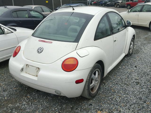 3VWCA21C0XM400434 - 1999 VOLKSWAGEN NEW BEETLE 白色 照片 4