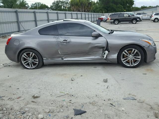 JNKCV64E78M102440 - 2008 INFINITI G37 BASE GRAY photo 9