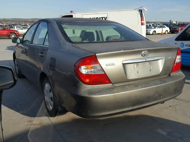 4T1BE32K33U715695 - 2003 TOYOTA CAMRY LE GRAY photo 3