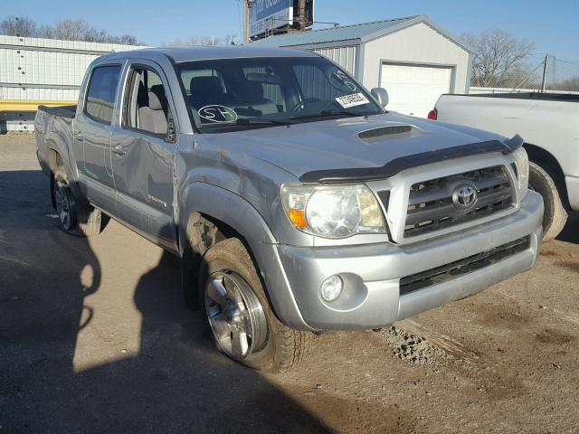 5TEJU62N87Z355738 - 2007 TOYOTA TACOMA DOU SILVER photo 1