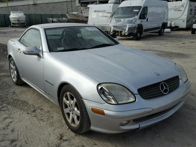 WDBKK49F22F239565 - 2002 MERCEDES-BENZ SLK 230 KO SILVER photo 1