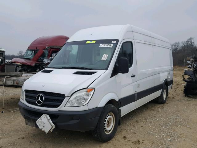 WD3PE8CB9C5686374 - 2012 MERCEDES-BENZ SPRINTER 2 WHITE photo 2