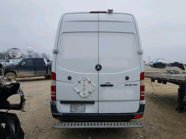 WD3PE8CB9C5686374 - 2012 MERCEDES-BENZ SPRINTER 2 WHITE photo 3