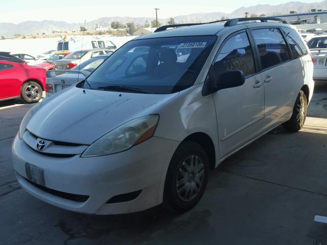 5TDZA23C16S407675 - 2006 TOYOTA SIENNA CE WHITE photo 2