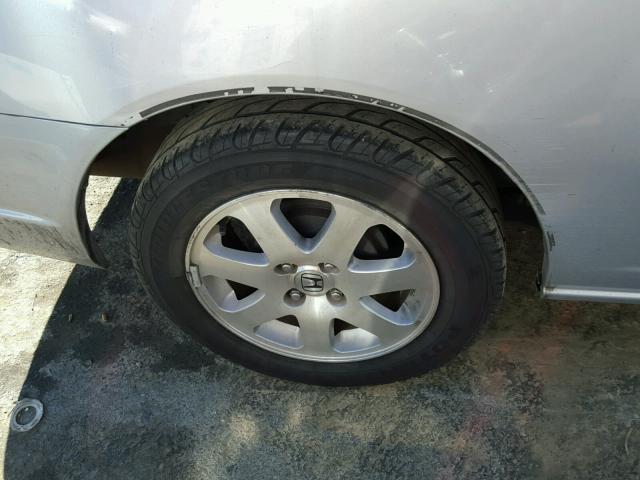 1HGEM229X3L045789 - 2003 HONDA CIVIC EX ვერცხლისფერი ფოტო 9