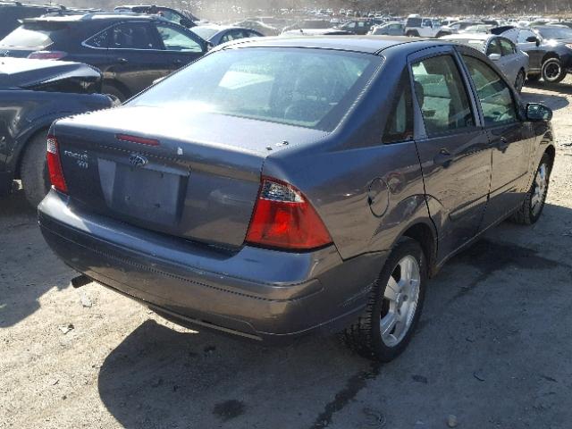 1FAFP34N67W232077 - 2007 FORD FOCUS ZX4 GRAY photo 4