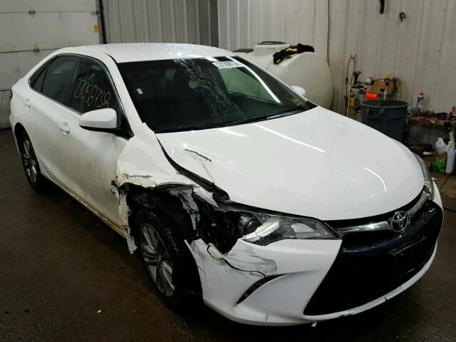 4T1BF1FK4FU971019 - 2015 TOYOTA CAMRY LE WHITE photo 1