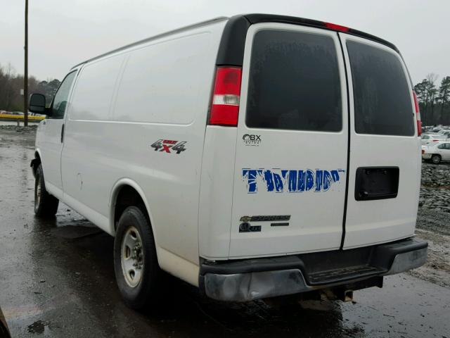 1GCWGFCF3F1133363 - 2015 CHEVROLET EXPRESS G2 WHITE photo 3