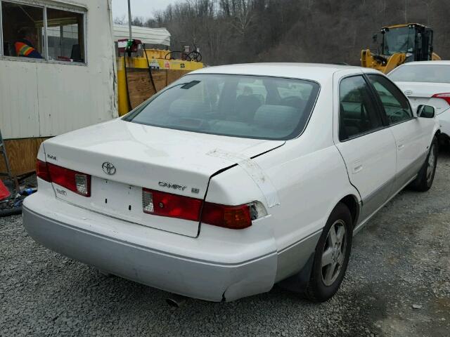 JT2BG22K410573086 - 2001 TOYOTA CAMRY CE WHITE photo 4