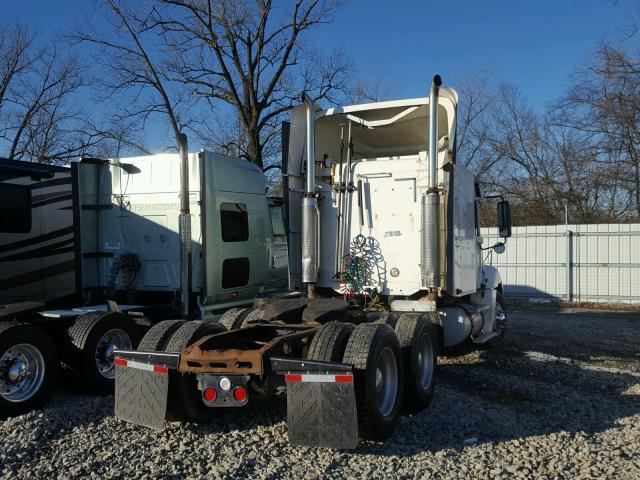 1FUJA6CV87LZ36963 - 2007 FREIGHTLINER CONVENTION WHITE photo 4