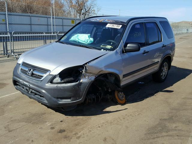 JHLRD78402C026226 - 2002 HONDA CR-V LX SILVER photo 2